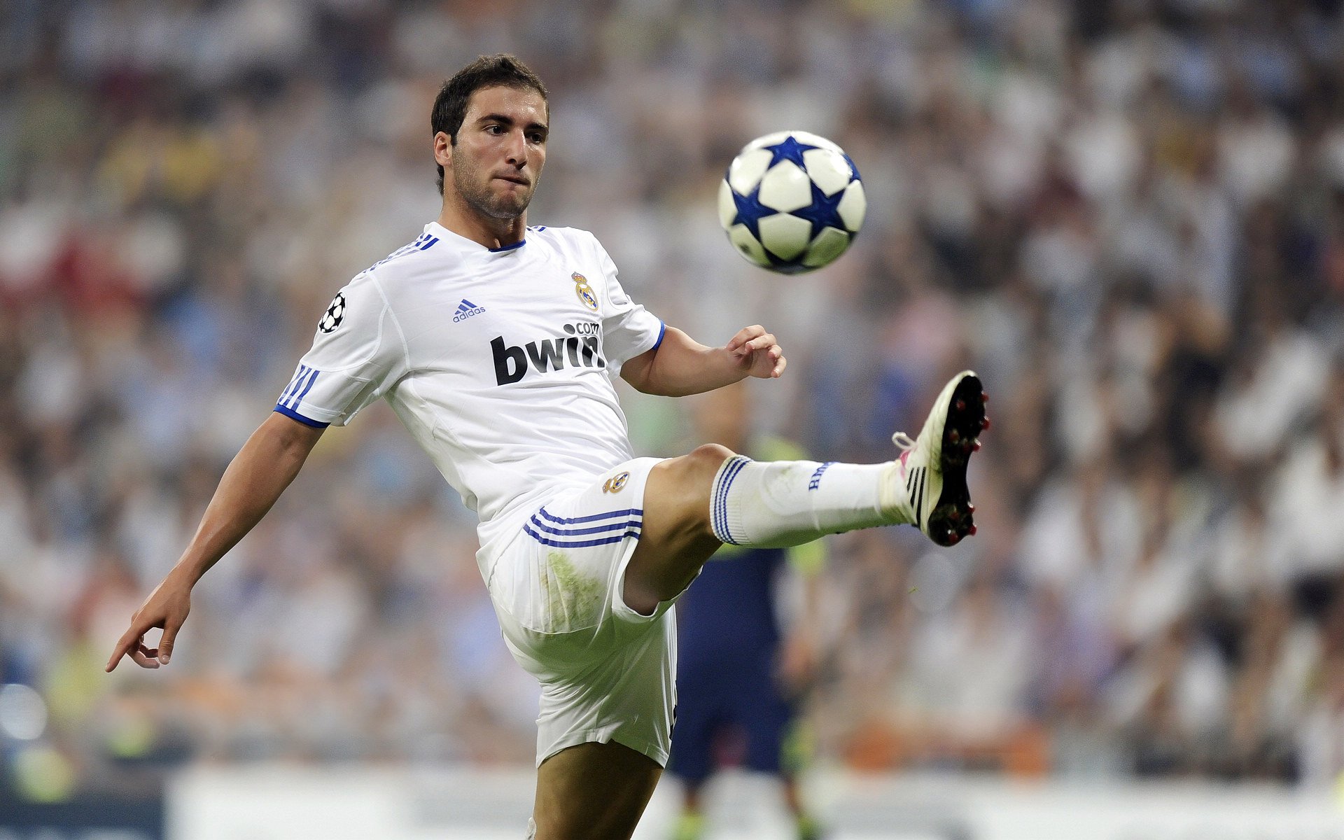 奇迹再现！玻利维亚补时绝杀西班牙，无名小卒加克波震撼世界足坛