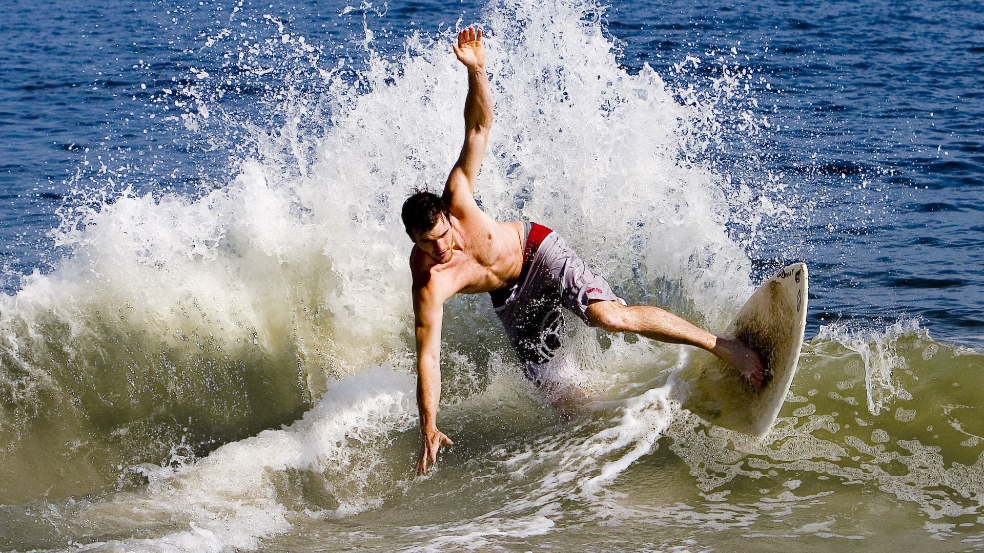 努涅斯之夜，当F1街巷血脉为无名者燃起惊雷