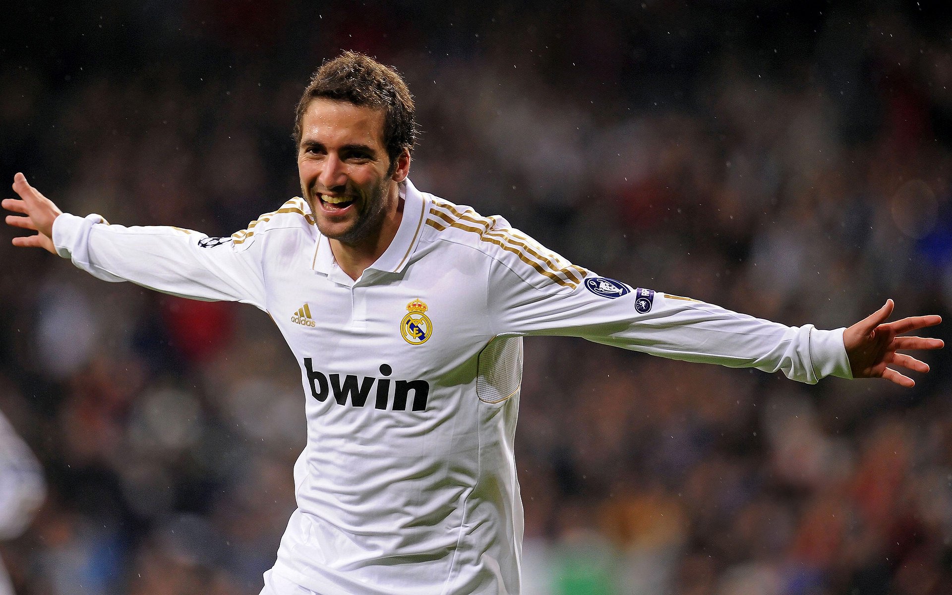 阿什拉夫关键战再现神威，多特蒙德节奏控制制胜丹麦—深度解析欧冠小组赛战术博弈