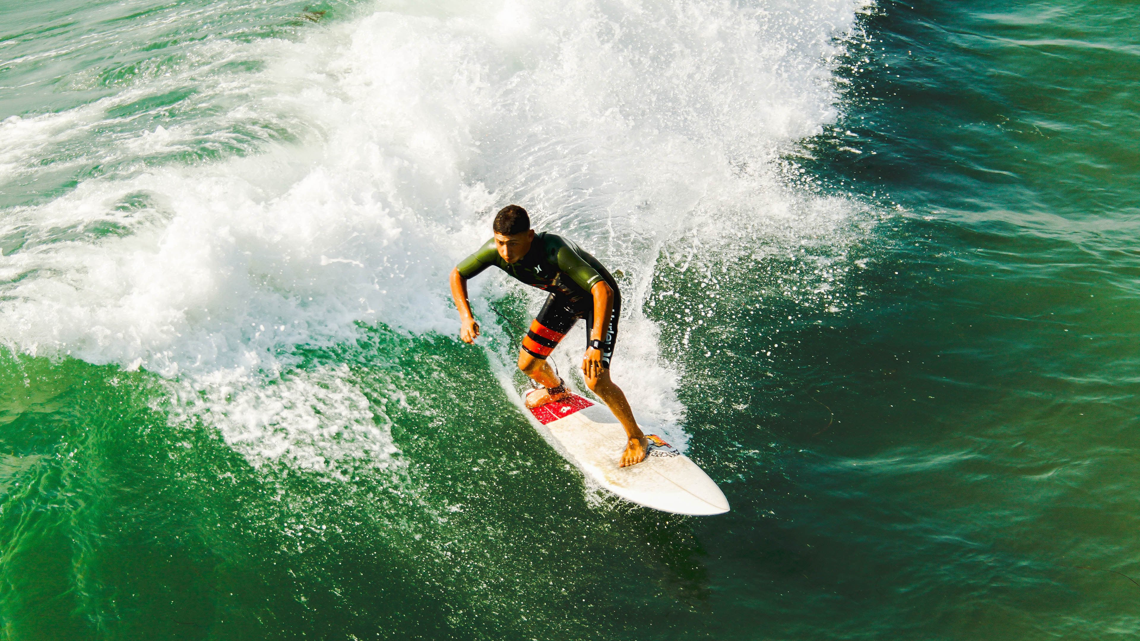 开云体育中国-快船碾压鹈鹕，莫兰特总决赛接管比赛，当钢铁防线遇上孤胆英雄